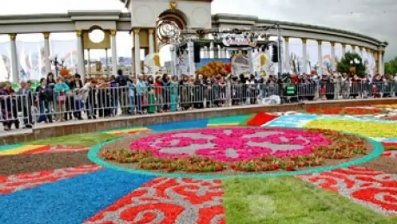 Алматы готовится к грандиозному фестивалю цветов