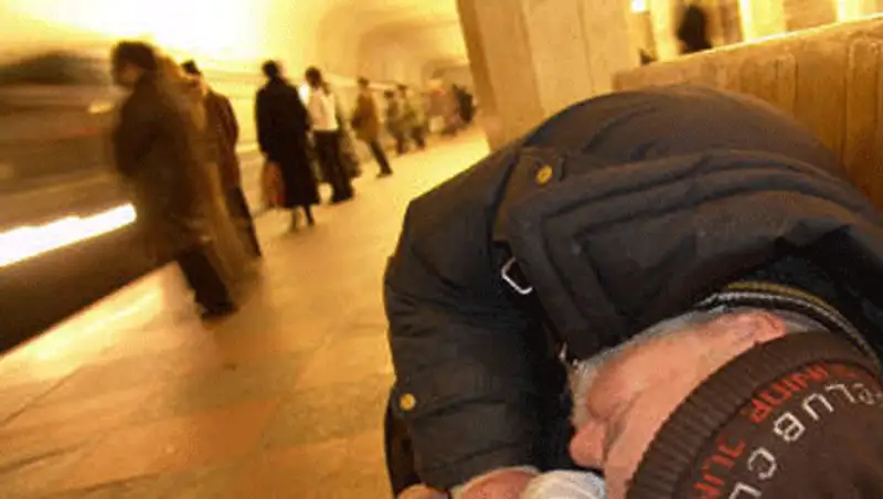 Трое бомжей подозреваются в ограблении и изнасиловании мужчины в Петропавловске, фото - Новости Zakon.kz от 14.11.2013 01:42