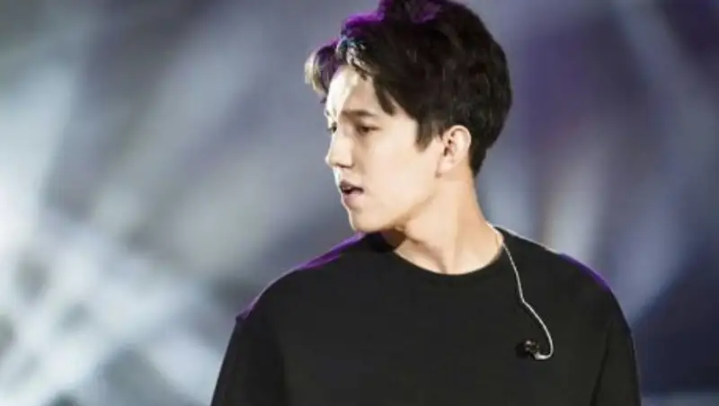 Димаш Кудайберген спел вместе с родителями