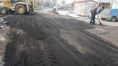 В акимате Алматы объяснили причину появления провала на дороге, фото - Новости Zakon.kz от 27.02.2023 18:38