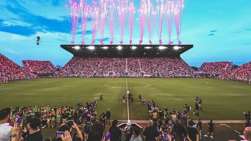 Футбол Месси Особняк, фото - Новости Zakon.kz от 12.09.2023 17:45