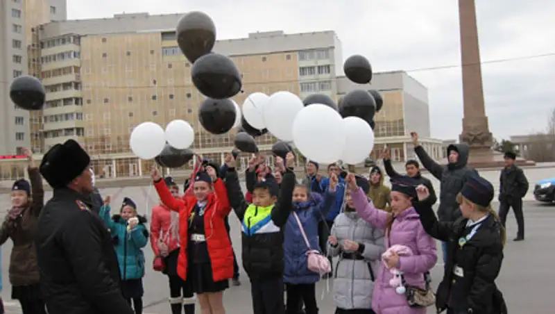 В Караганде прошла акция, посвященная Всемирному Дню памяти жертв ДТП