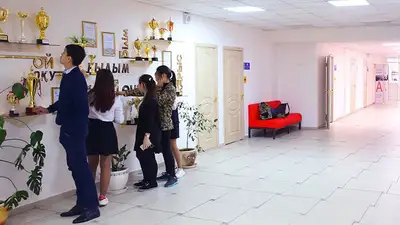 Туалетная бумага, детские унитазы и закрывающиеся кабинки появятся в школьных туалетах, фото - Новости Zakon.kz от 12.10.2023 16:43