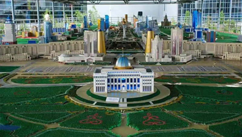 В Усть-Каменогорске прошла выставка макетов архитектурных сооружений городов