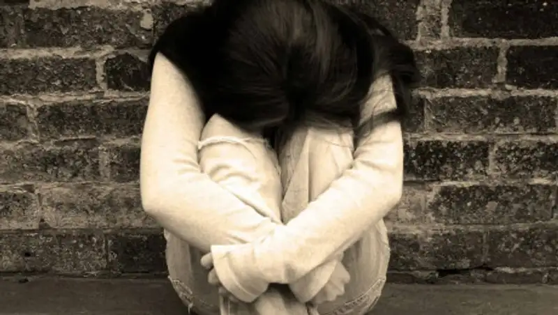 Отчима, насиловавшего падчерицу, осудили в Павлодаре