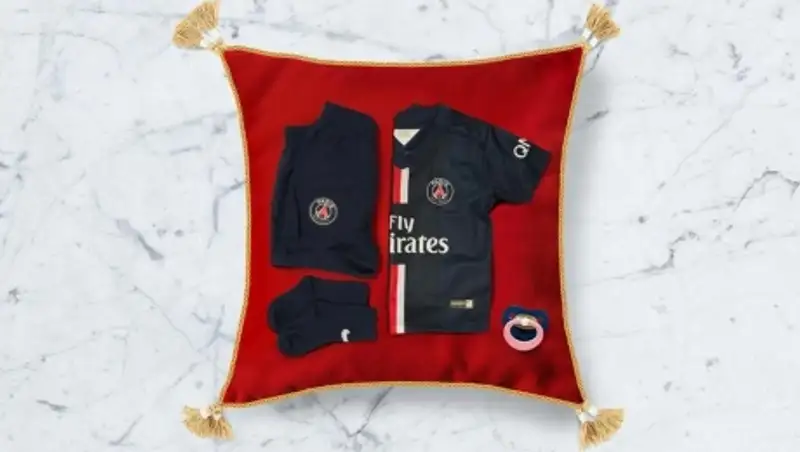 «ПСЖ» изготовил комплект формы для новорожденной принцессы Великобритании