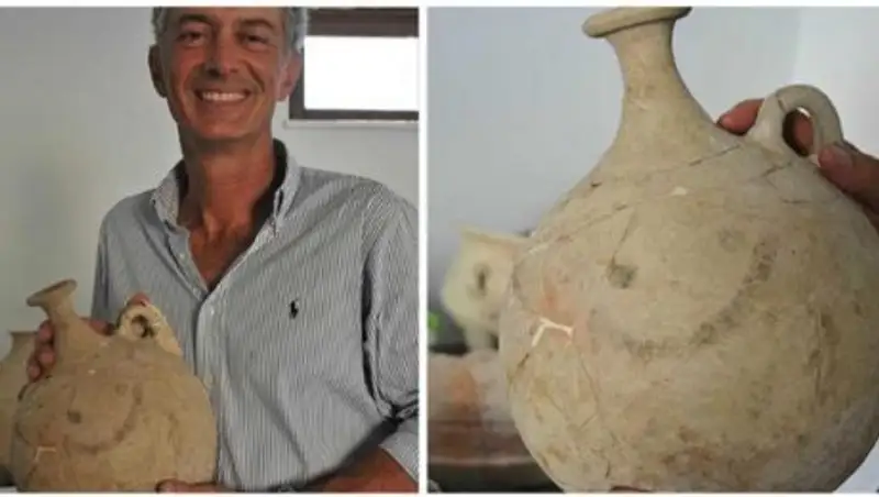 СМИ: В Турции обнаружили самый древний смайлик в мире