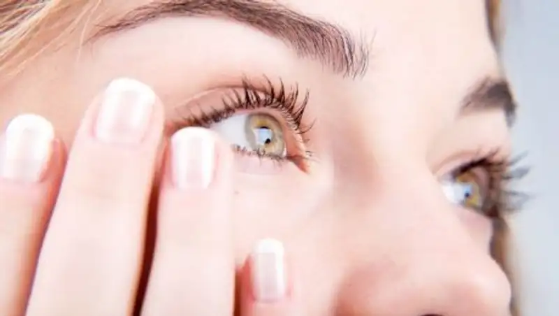 Почти у половины людей встречается синдром сухого глаза