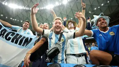 Как ликовали аргентинские болельщики после победы в ЧМ-2022, фото - Новости Zakon.kz от 19.12.2022 07:14