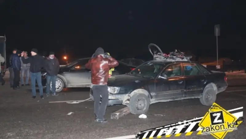 Массовое поражение: 9 машин стали участниками ДТП на "восточке" в Алматы