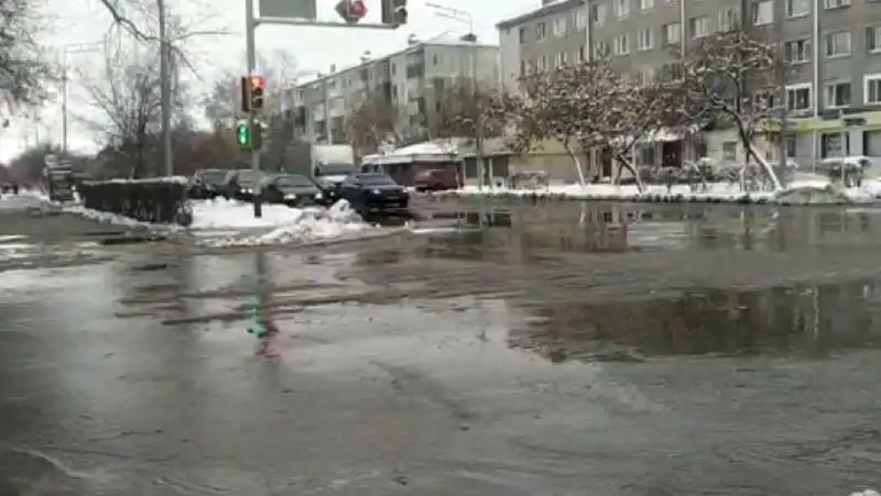 В Петропавловске из-за аварии горожане остались без воды