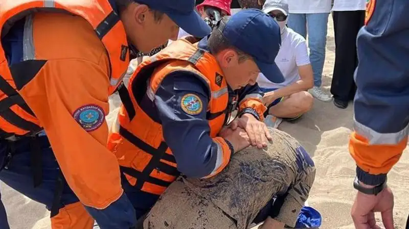 Почти два месяца ищут тело утонувшего ребенка в пригороде Атырау