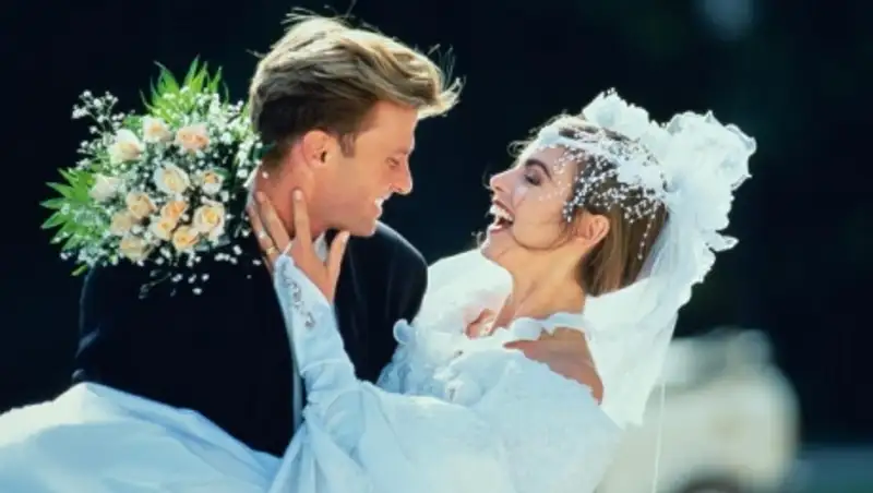 Брак укрепляет здоровье, показало исследование