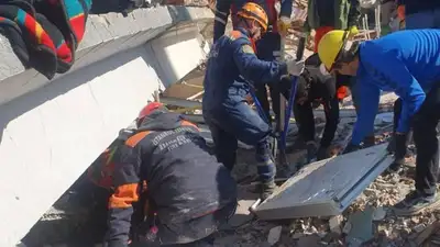 МЧС Казахстана опубликовало кадры спасательных работ в Турции