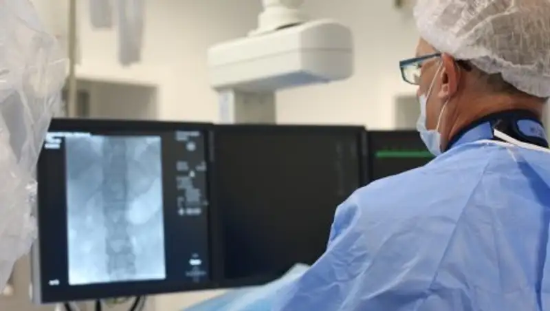 В Казахстане мне известны четыре нейрохирурга, которые работают на высоком уровне - Шимон Маймон