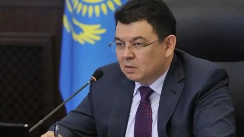 Бозумбаев о продлении сделки ОПЕК: Для Казахстана это большой компромисс