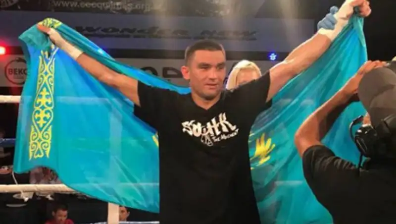 Сколько заработал казахстанский спарринг-партнер "Канело" за победу в профи