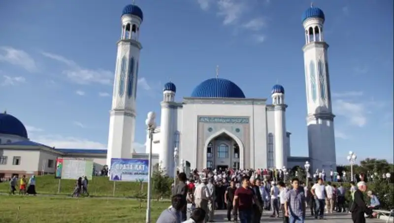 Аким Жамбылской области поздравил  жителей с праздником Ораза  айт