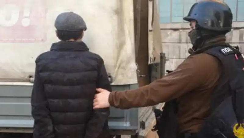 Погоня со стрельбой за продавцами рогов сайги попала на видео