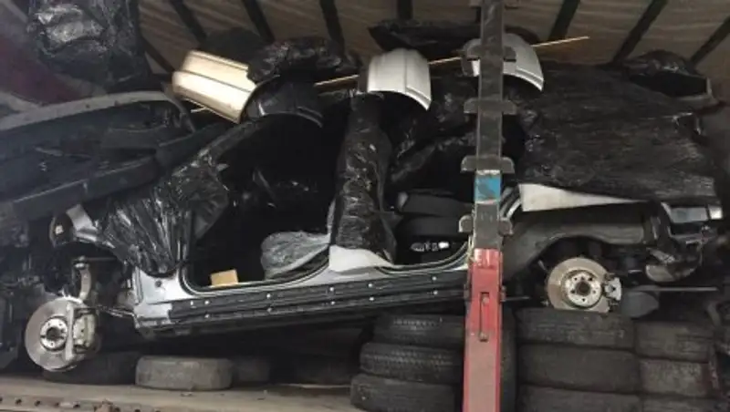 Попытка провоза разобранных автомобилей пресечена на границе РК 