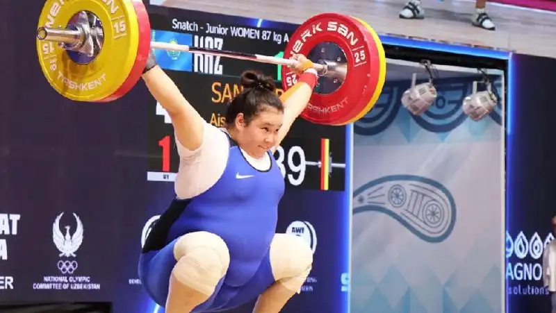 Казахстанские тяжелоатлеты завершили азиатское первенство серебряной медалью