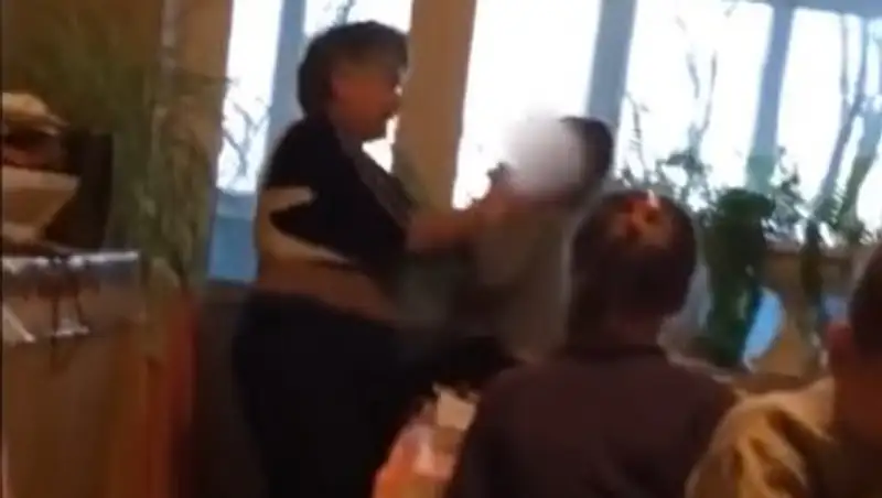 Учительница в Одесской области душила детей