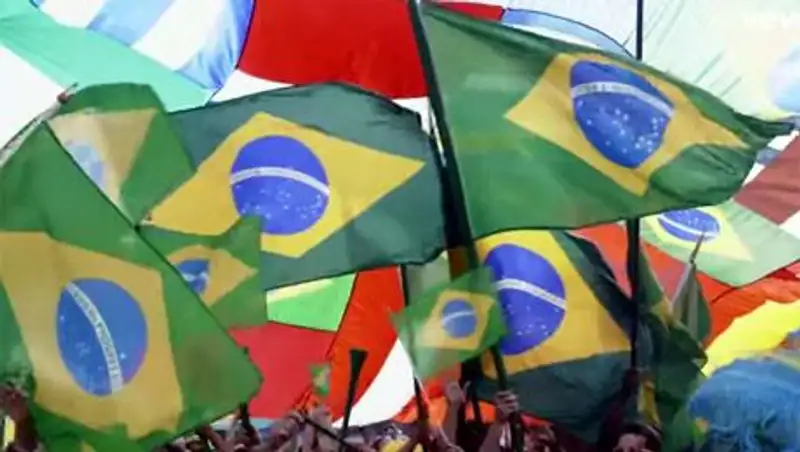 Чемпионат мира по футболу в Бразилии откроют 600 танцоров и циркачей