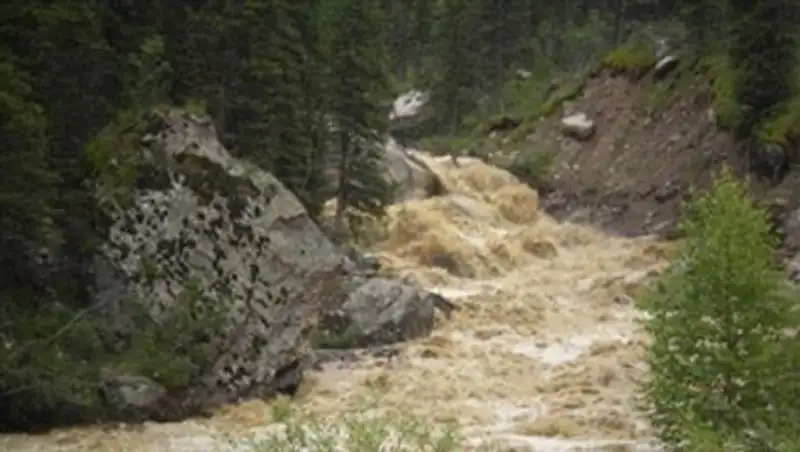 В Алматы объявлено штормовое предупреждение