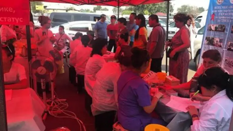 На рынках Алматы проводится широкомасштабная акция «Денсаулық жолы -2017»