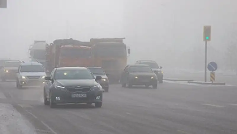 Туманная и ветреная погода ожидается в Казахстане 25 ноября