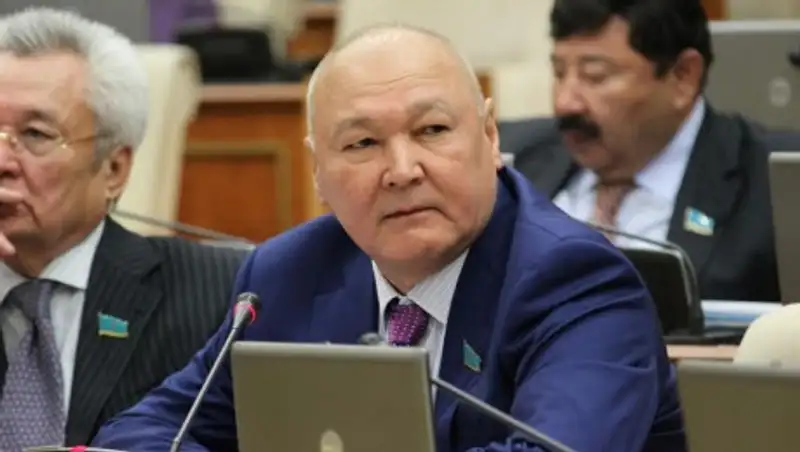 Жуматай Алиев не сдал экзамен на знание казахского языка