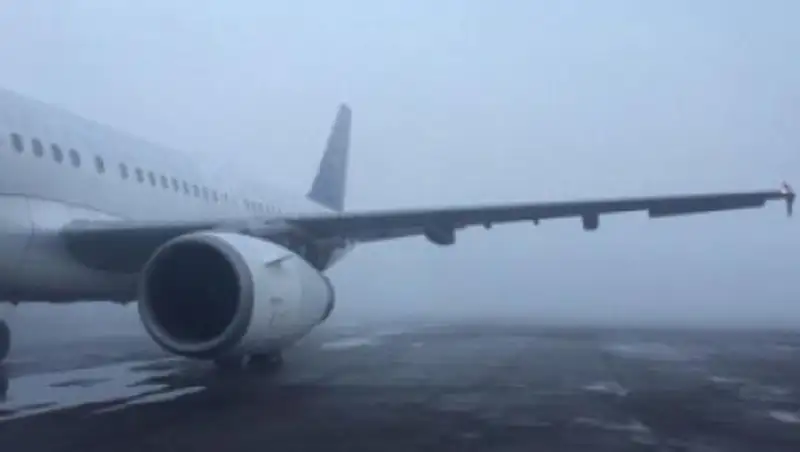 В аэропортах Алматы и Астаны из-за непогоды задержаны рейсы