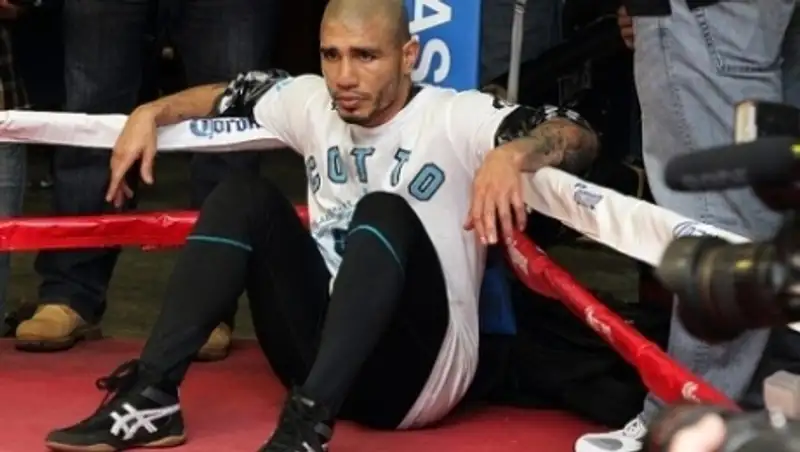 Мигель Котто может отказаться от титула WBC, если его заставят драться с Головкиным