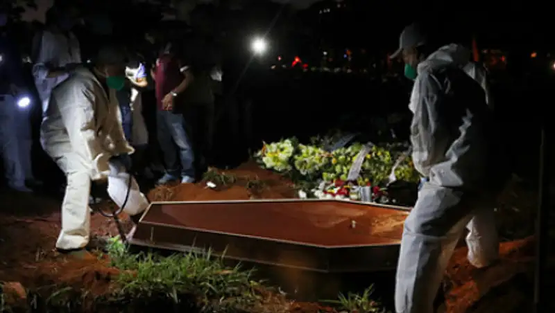 Миру предрекли 10 миллионов заболевших COVID-19 через неделю