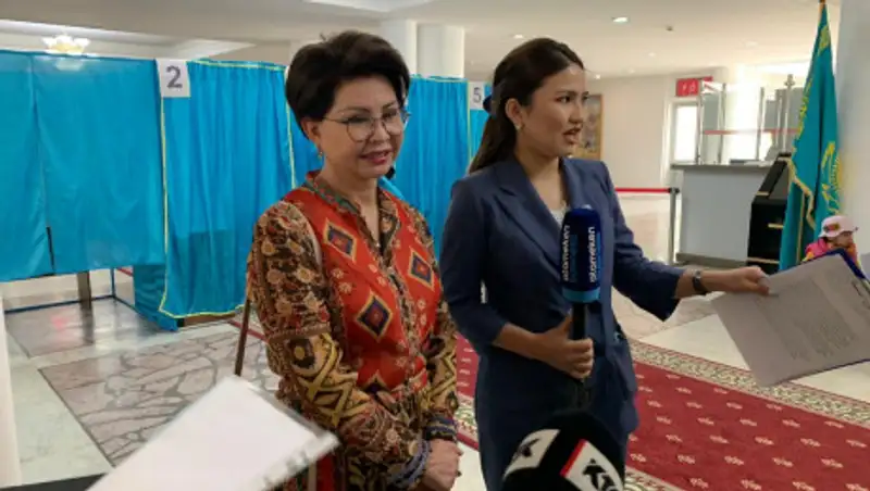 Роза Рымбаева приняла участие в выборах