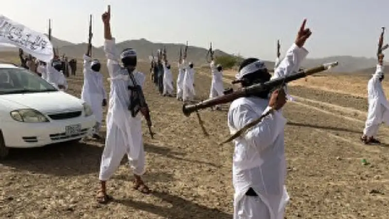 Министр обороны Афганистана ушел в отставку после нападения талибов