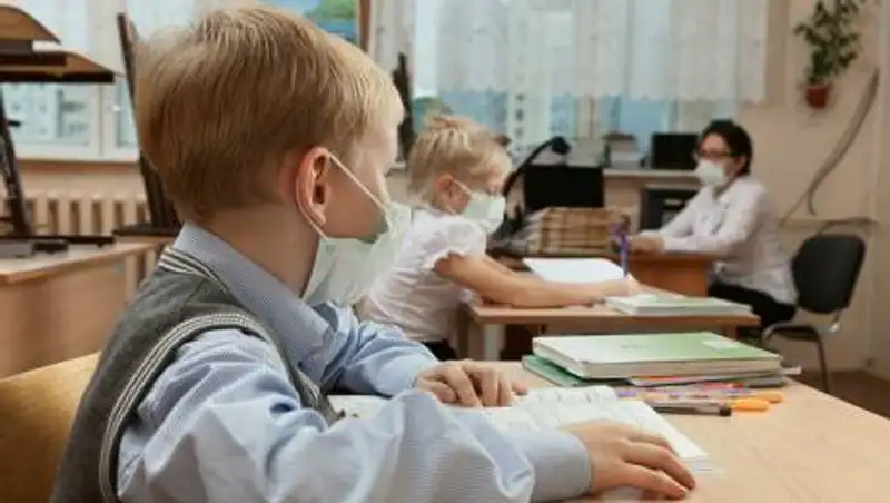 В Нур-Султане не откроют школы, пока не сформируется коллективный иммунитет