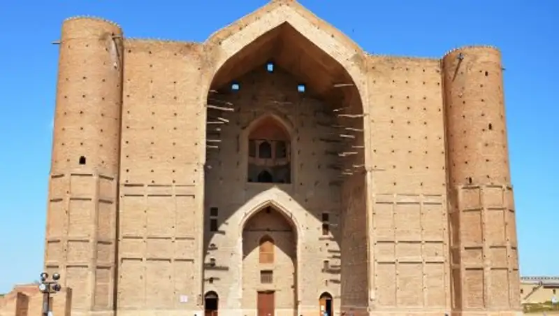 Увеличилось число паломников в Туркестан