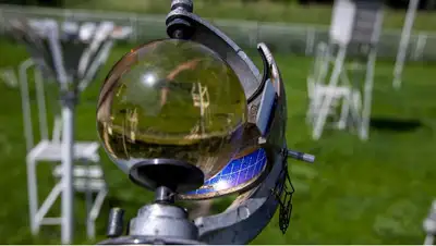 Метеоплощадка Казгидромет, прибор гелиограф, фото - Новости Zakon.kz от 02.06.2022 11:42