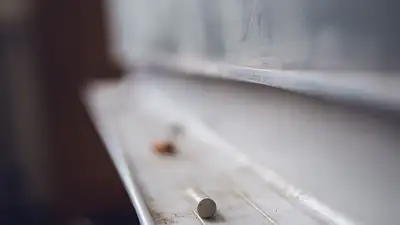 Учитель ударила школьника головой об доску: начато досудебное расследование, фото - Новости Zakon.kz от 05.10.2023 17:52