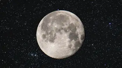 Космонавт показал Луну с борта МКС, видео озадачило его подписчиков