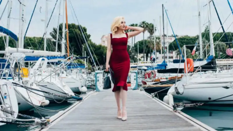 Казахстанская актриса рассказала о встрече со Сталлоне в Каннах