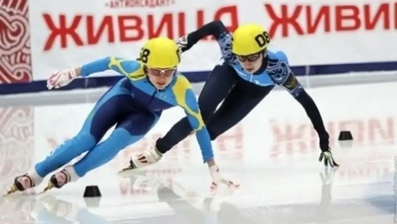 Казахстанские представители шорт-трека готовятся к ЧМ без тренера-консультанта из Кореи