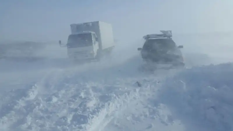 За выходные дни спасателями из снежных заносов спасено 30 человек, 485 эвакуировано 