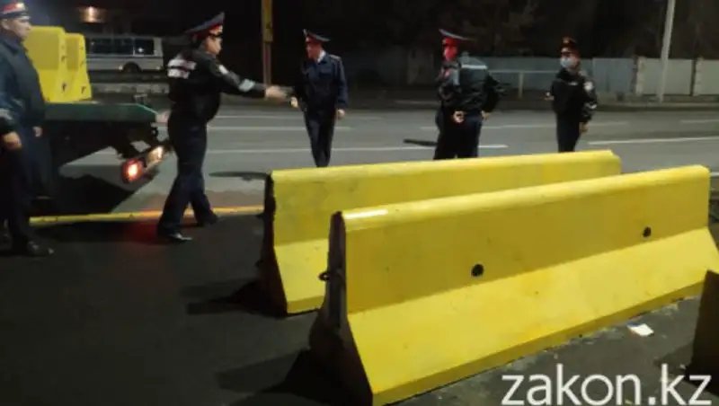 Как выглядят блокпосты на границах в Алматы
