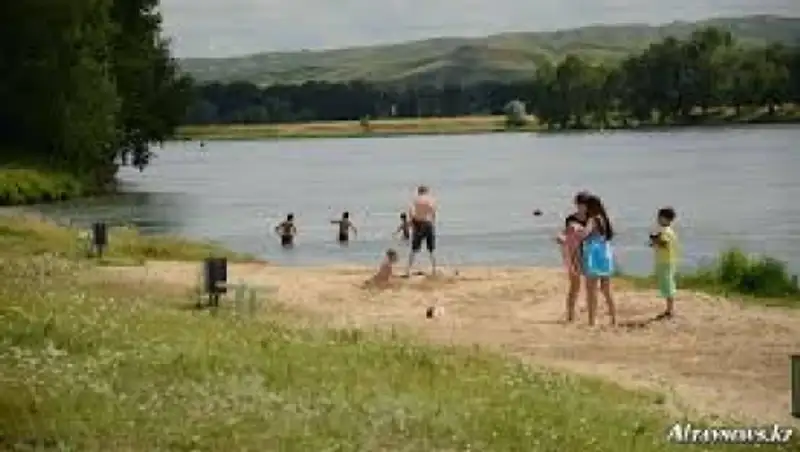 В этом году с открытия купального сезонана водоемах Казахстана утонуло 13 человек