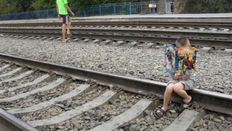 В Атырауской области шалость подростков едва не привела к экологической катастрофе