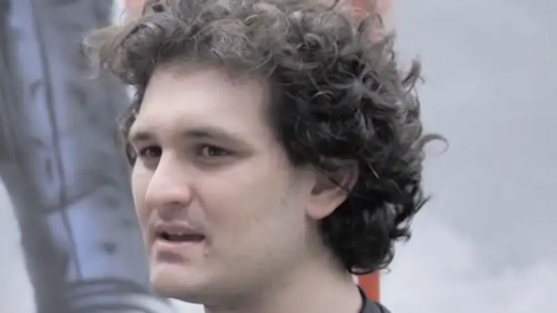 Основателя криптобиржи FTX признали виновным в мошенничестве