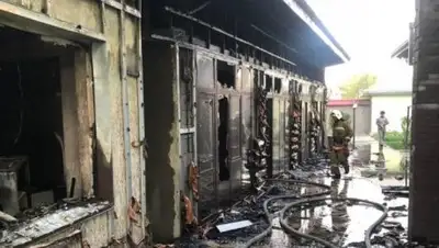 otyrar.kz, фото - Новости Zakon.kz от 22.07.2018 16:42