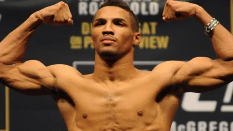 Страшный нокаут в UFC: Кевин Ли победил Грегора Гиллеспи